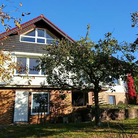 Am Rehberg Lägenhet